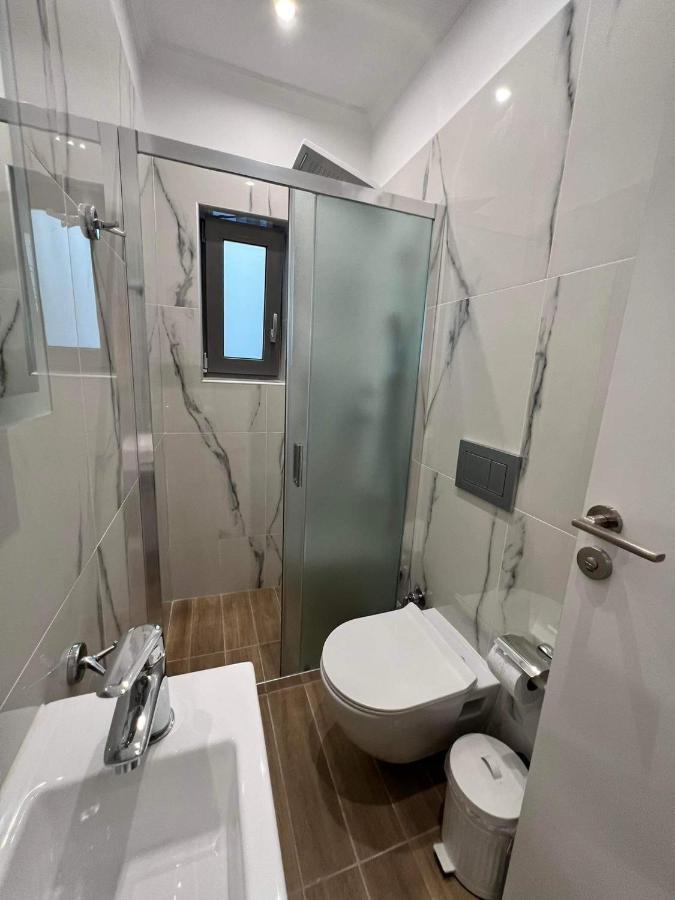 Atlantis Apartments Ártemida Kültér fotó