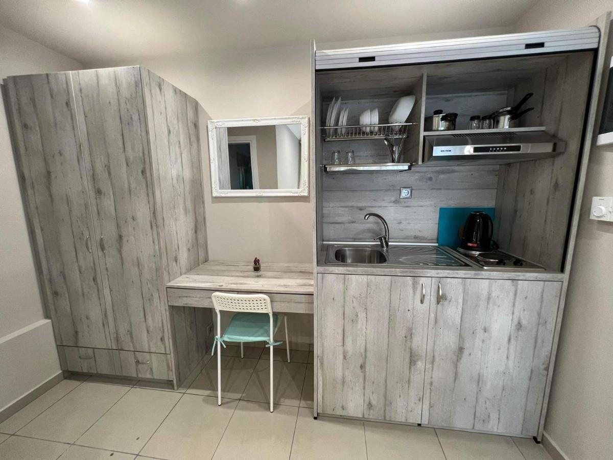 Atlantis Apartments Ártemida Kültér fotó
