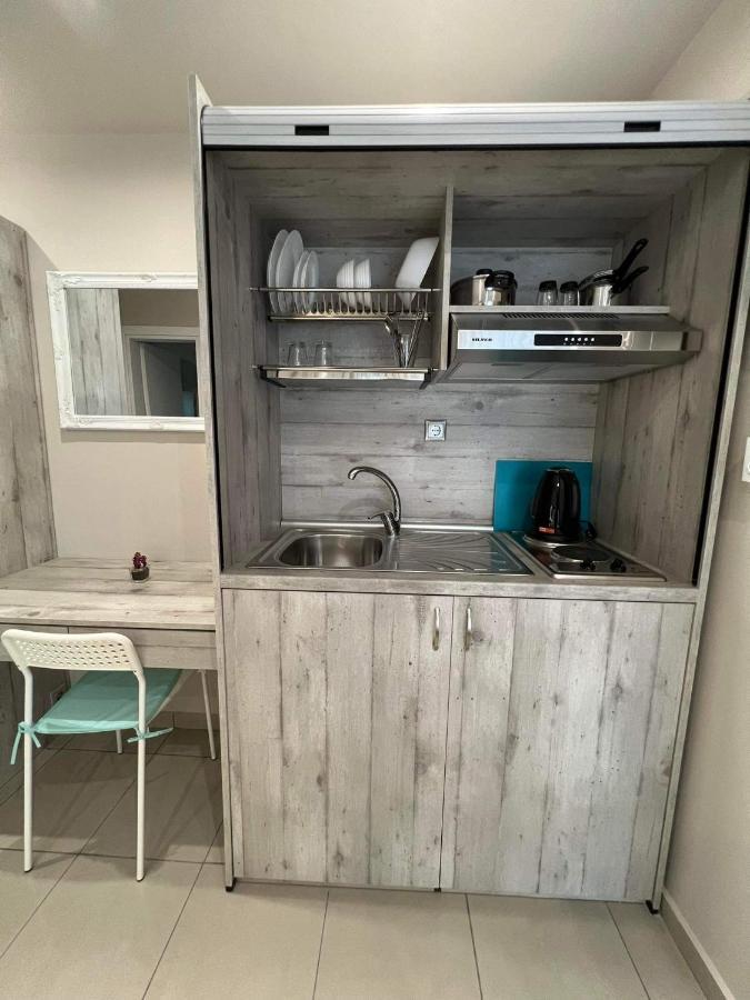 Atlantis Apartments Ártemida Kültér fotó
