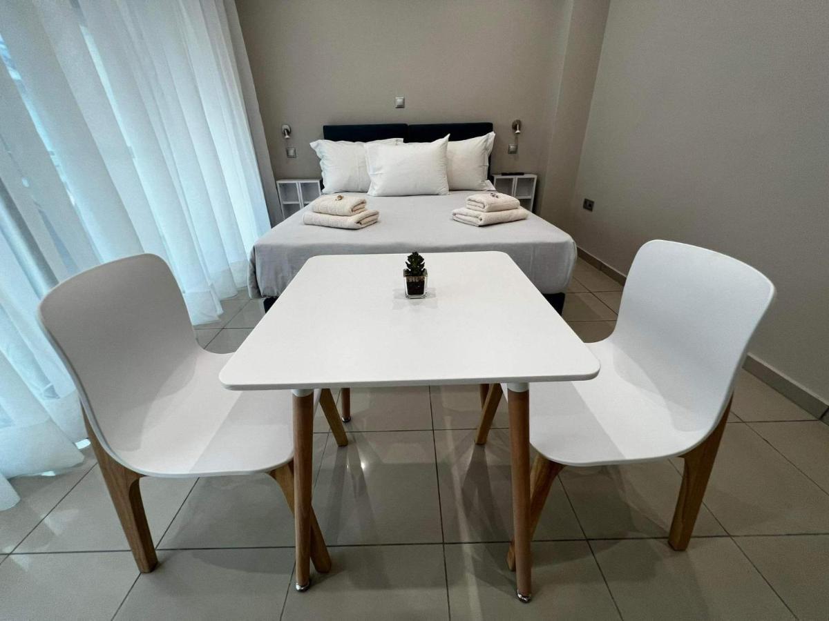 Atlantis Apartments Ártemida Kültér fotó